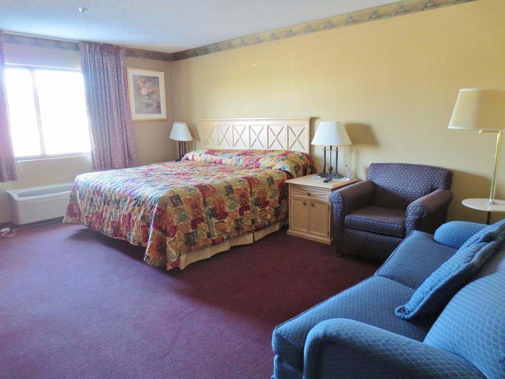 Days Inn & Suites By Wyndham Caseyville Bilik gambar